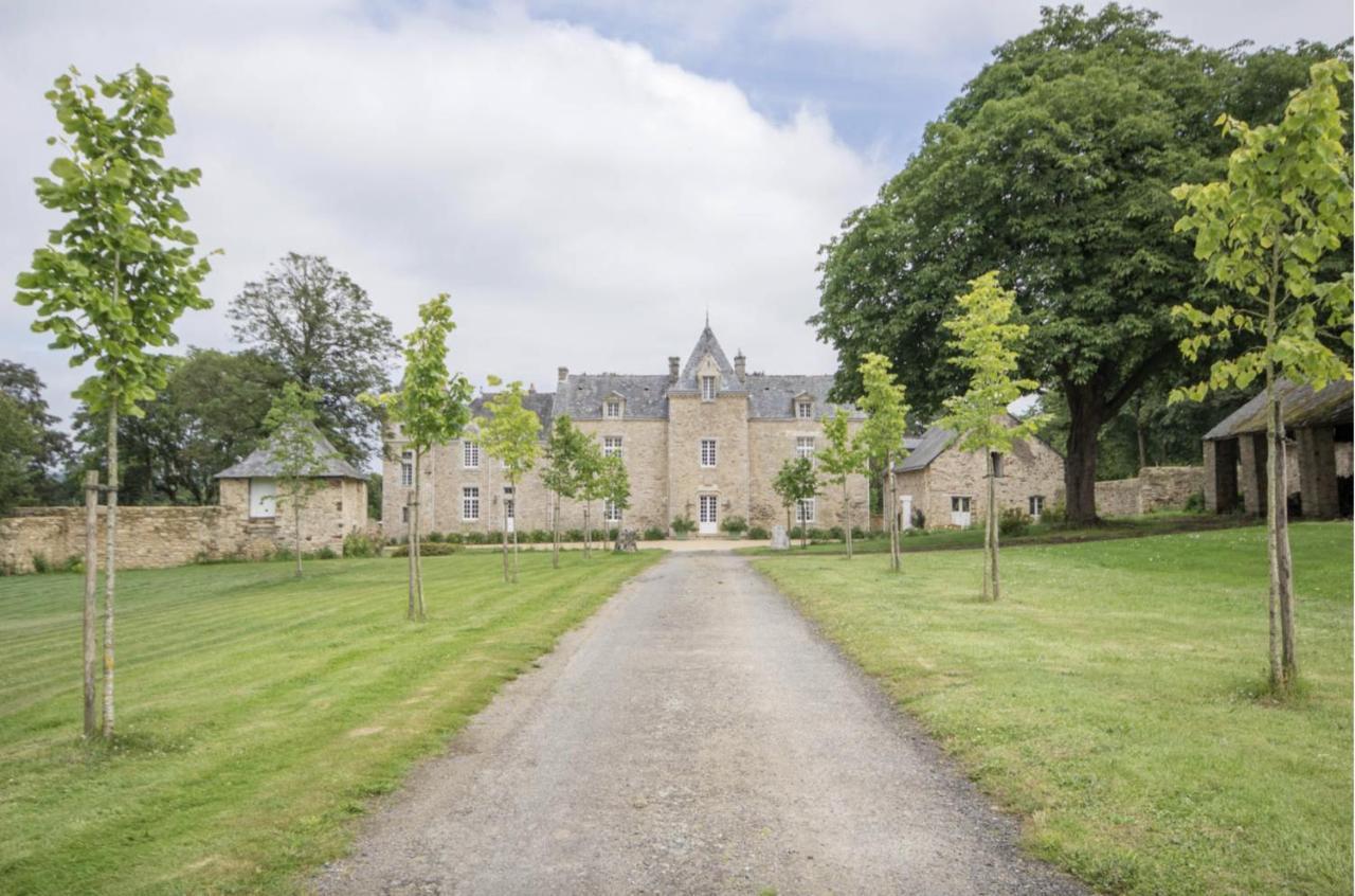 Château de Cadouzan Saint-Dolay Exterior foto