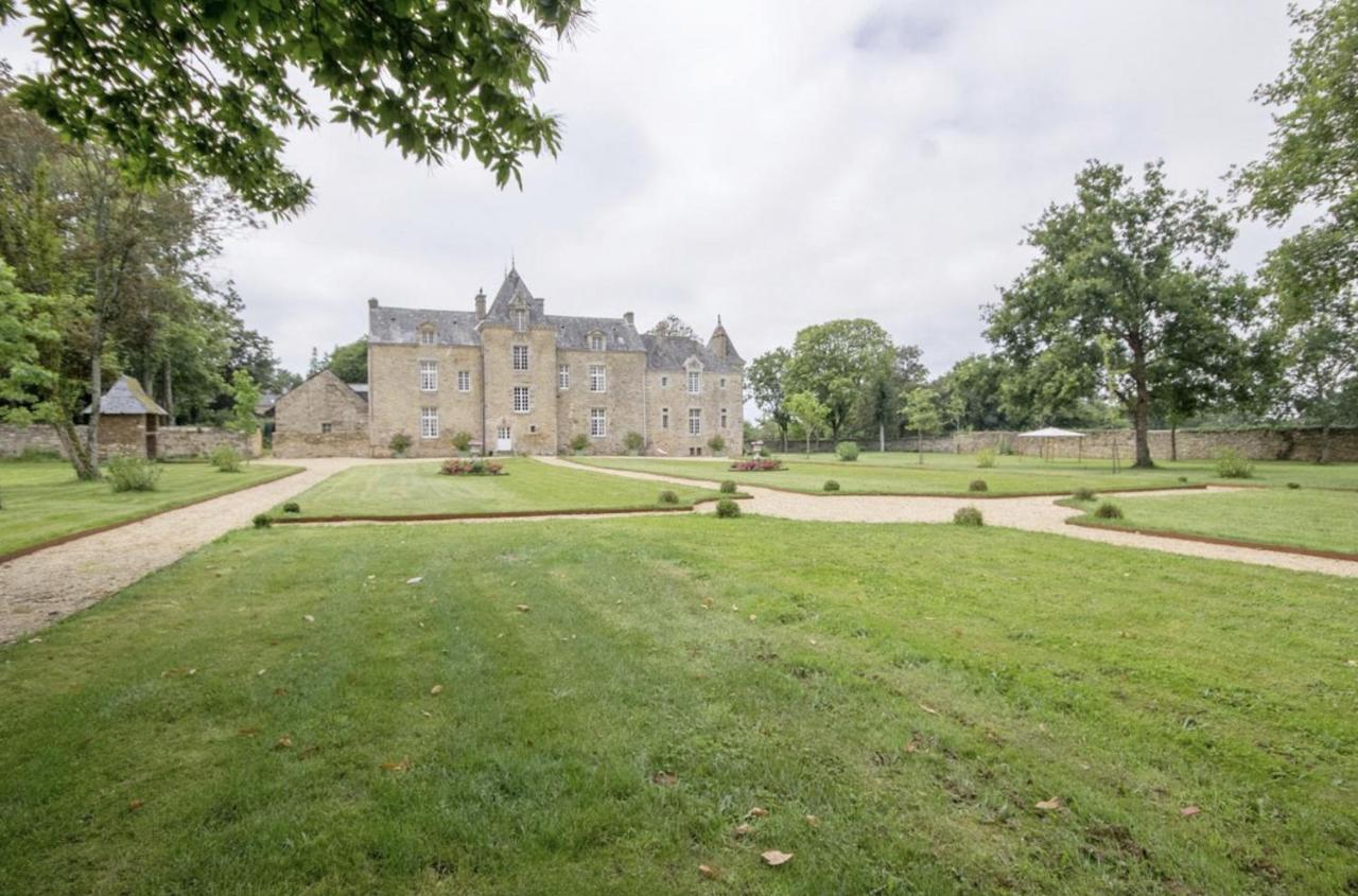 Château de Cadouzan Saint-Dolay Exterior foto