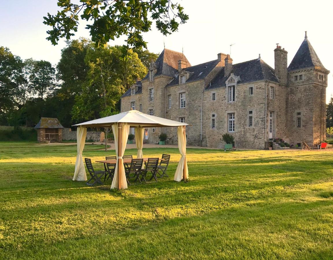 Château de Cadouzan Saint-Dolay Exterior foto