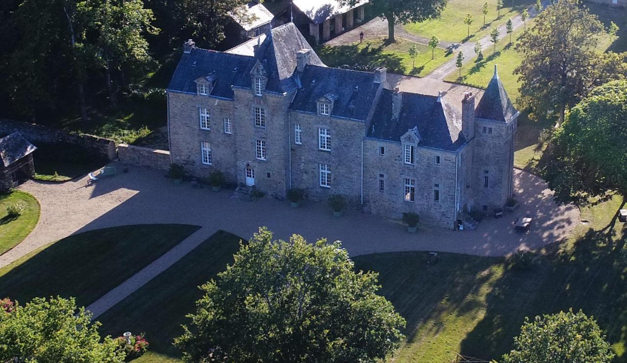 Château de Cadouzan Saint-Dolay Exterior foto